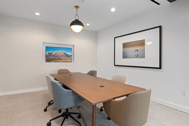 400H apartments — community photo