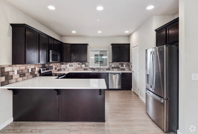 Building Photo - Rainier View Court Townhomes Unit C 17825