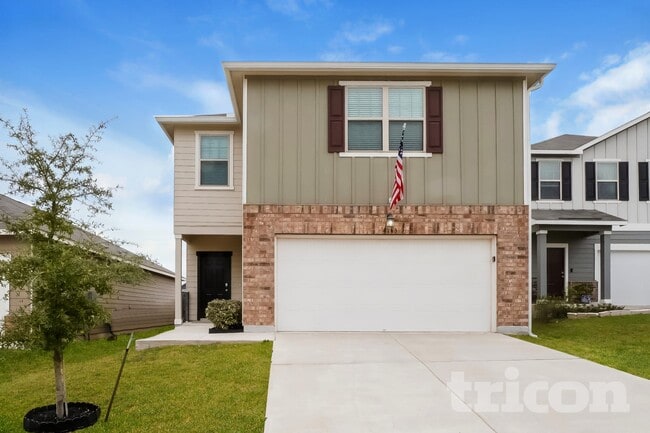 Building Photo - 4945 Hallies Gdn