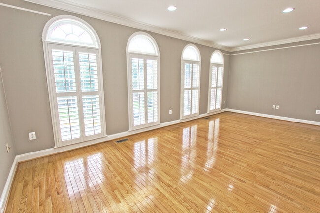 Photo - 4083 Walnut Cove Cir