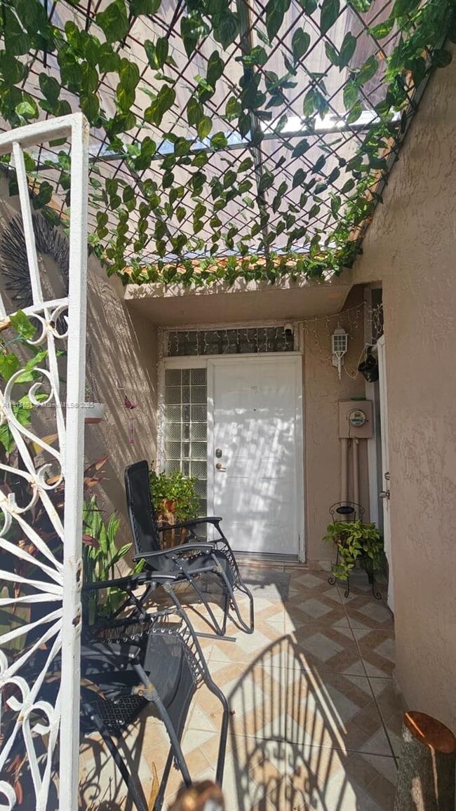 Photo - 1145 W 42nd St Townhome