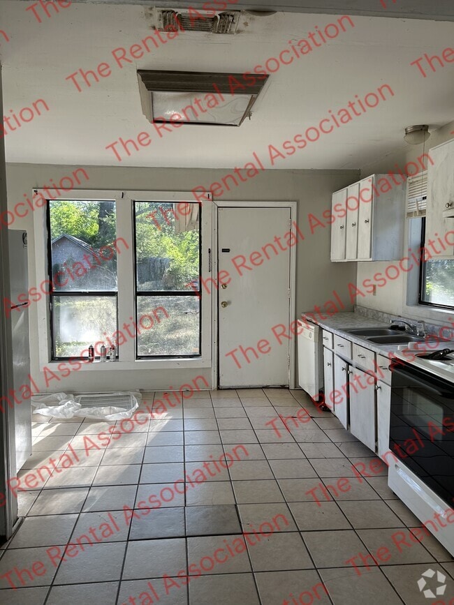 Building Photo - 127 Myrtle St Rental