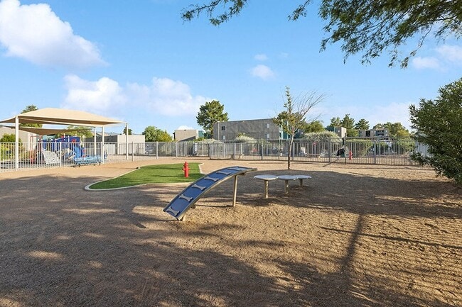 Tanque Verde Apartments