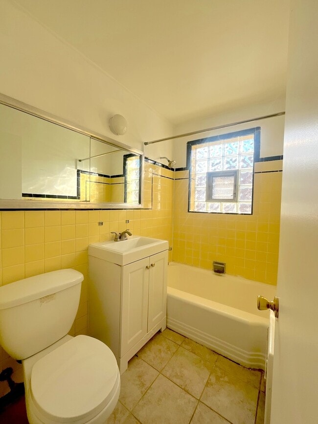 Photo - 6557 N California Ave Unit 2S