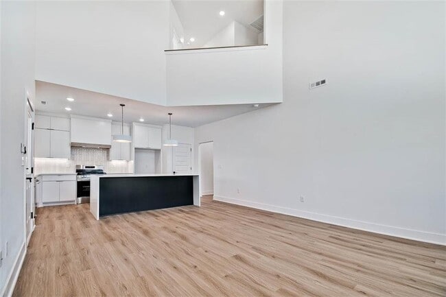 Photo - 4 Savidge Cir