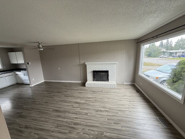 Building Photo - 4218-3004218 1st Ave