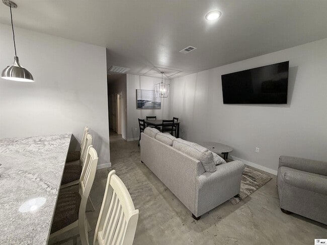 Photo - 106 Bradley St