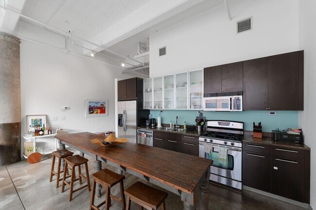 Photo - 700 N Washington Ave