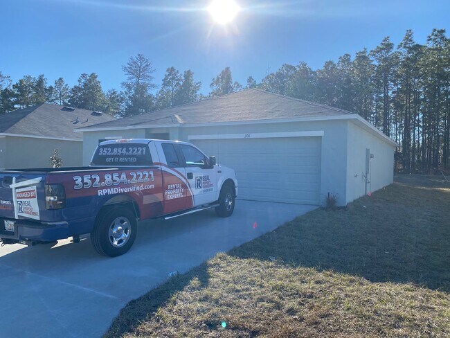 Photo - Desirable Lake Diamond Subdivision 3/2/2 **Won't Last**