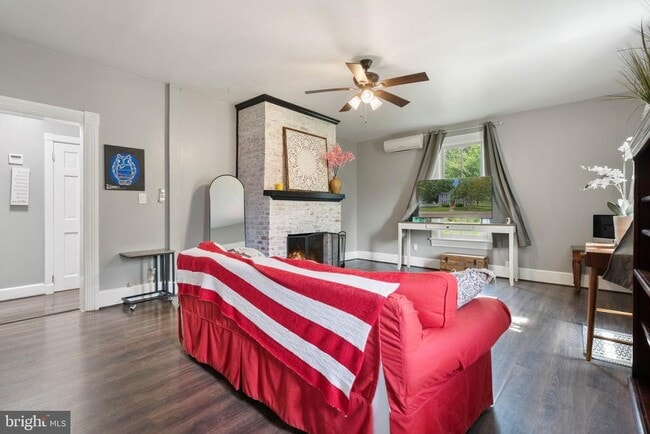 Photo - 404 N Franklin St