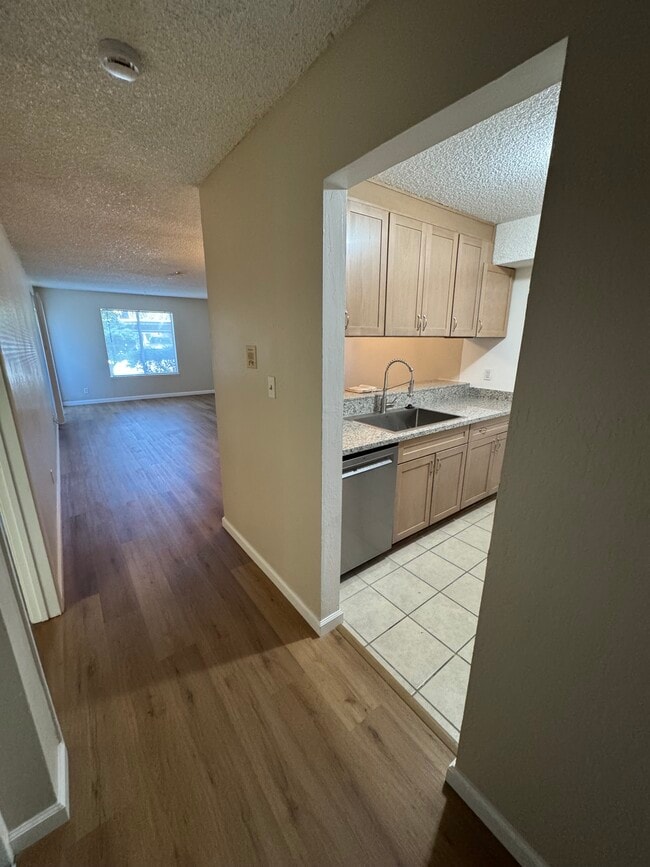 Building Photo - 1457 N Camino Alto Unit 109