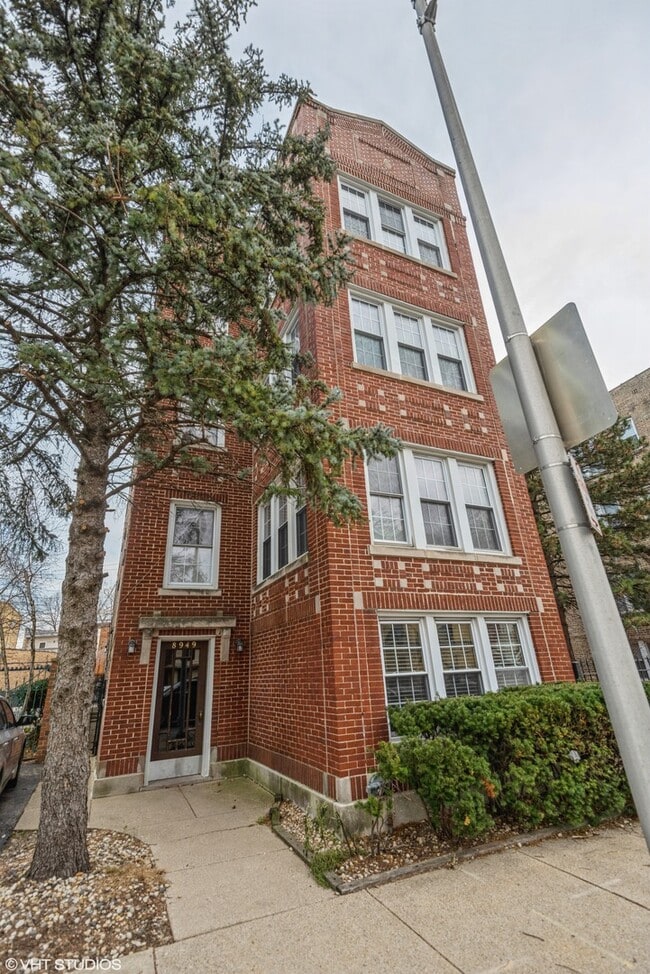 Building Photo - 8949 Skokie Blvd Unit 1 Rental