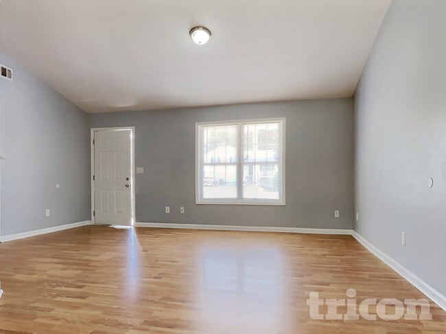 Photo - 621 Southern Trace Crossing