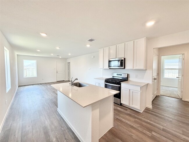 Photo - 40839 Hawthorne Glades St