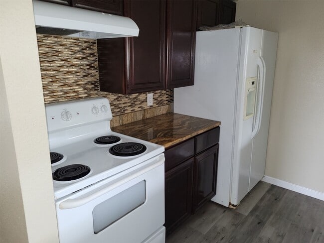 Building Photo - 1516 Bay Area Blvd Unit 2