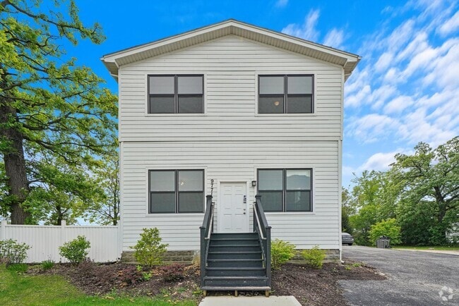 Building Photo - 9771 W 143rd St Rental
