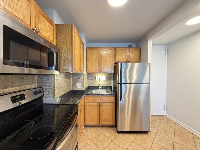 Photo - 1442 N Dearborn St Unit B61