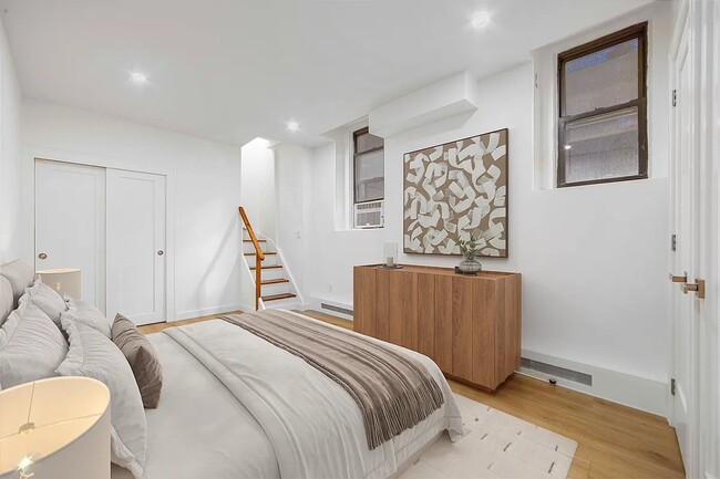 Photo - 138 E 38th St Unit F1