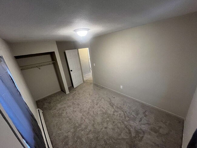 Photo - Spacious 3 Bedroom Apartment