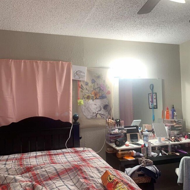 Photo - 1625 Woodcrest Dr