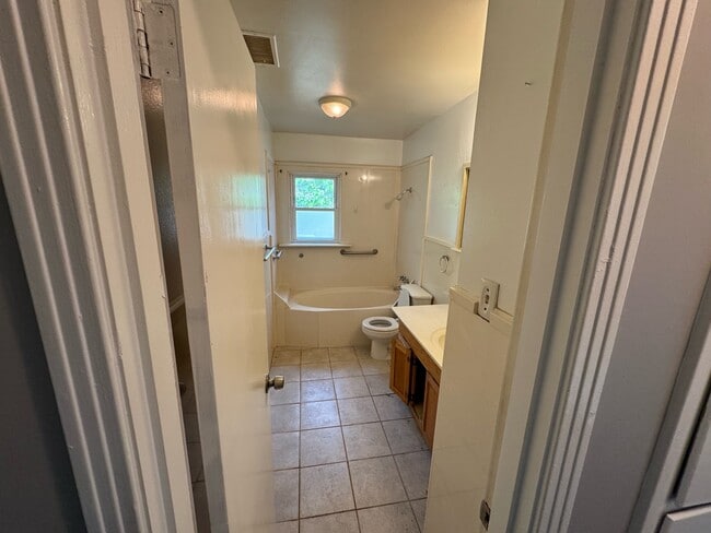 Photo - 2417 Orange St