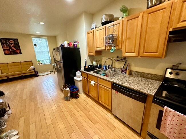 1514 N 17th St Unit 2