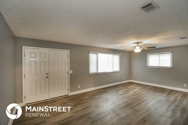 Photo - 4605 Silver Ridge Dr