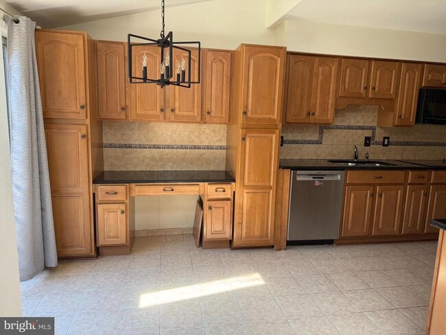 Photo - 4637 Luxberry Dr