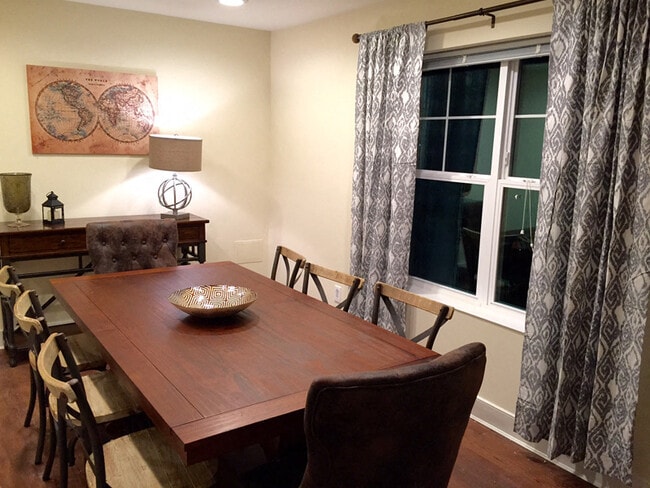 Comedor modelo - Cannery Village