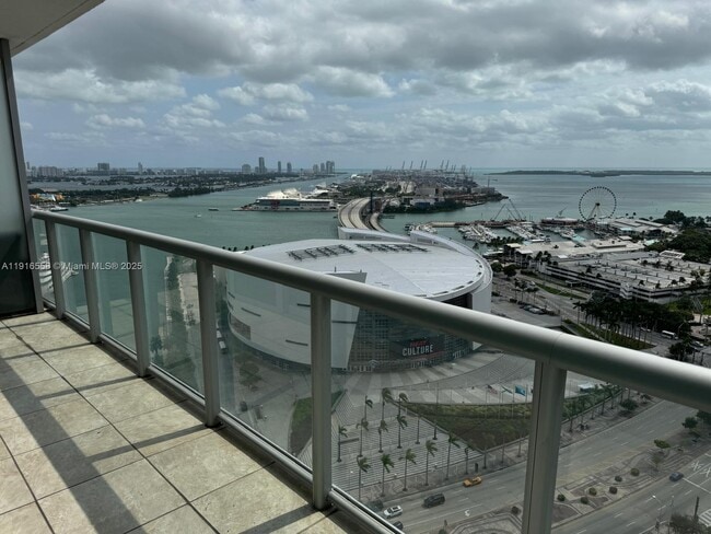 Building Photo - 888 Biscayne Blvd Unit 2801