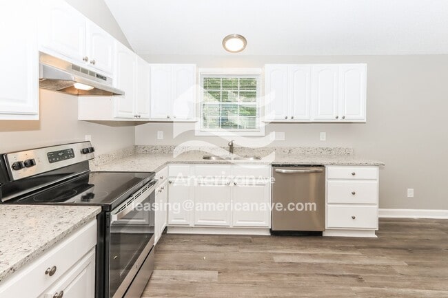 Photo - 200 Sunstede Rd