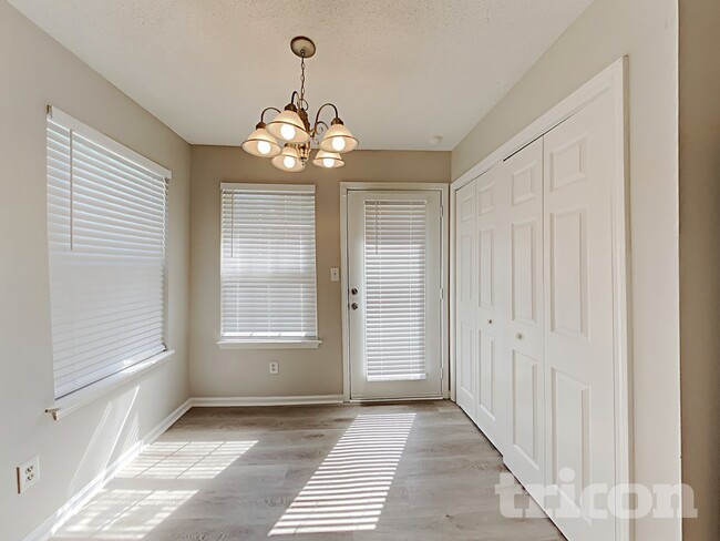 Photo - 5472 Brickleberry Way