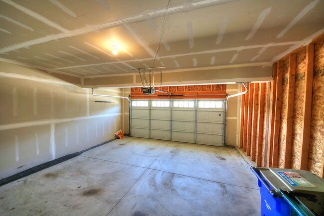 Photo - 3 Bed/3.5 Bath Home for Rent in Bridgeton (Pattonville School District)