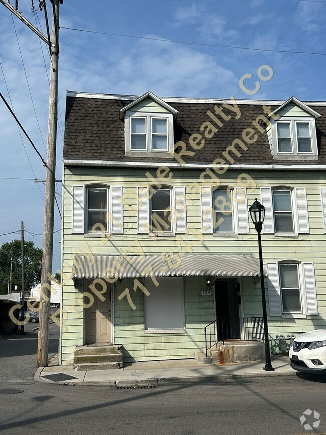 Building Photo - 134 N Newberry St Unit 2 Rental