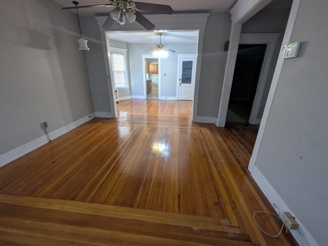 Building Photo - 64 Stanley St Unit 1