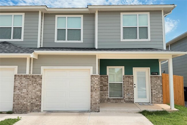 Photo - 7716 Owen Ln Townhome