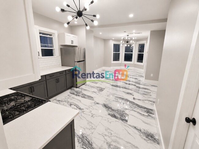 Building Photo - 97 Clifton Ave Unit 3C