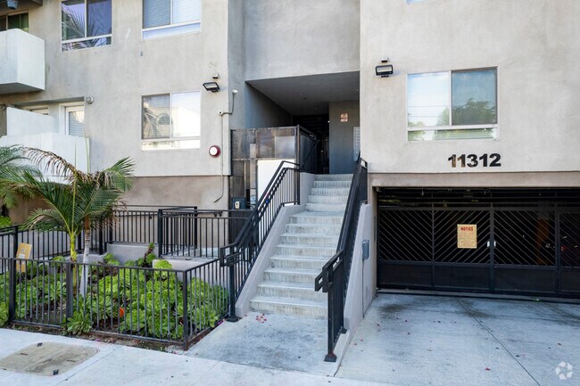 11312 Huston St - Eleven312@NOHO