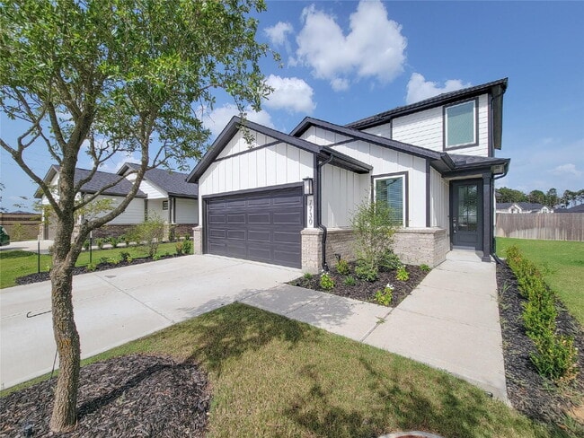 Building Photo - "Charming 4-Bed Retreat on Primrose Myrtle Ln, Cypress - Spacious Living with 2.5 Baths!"