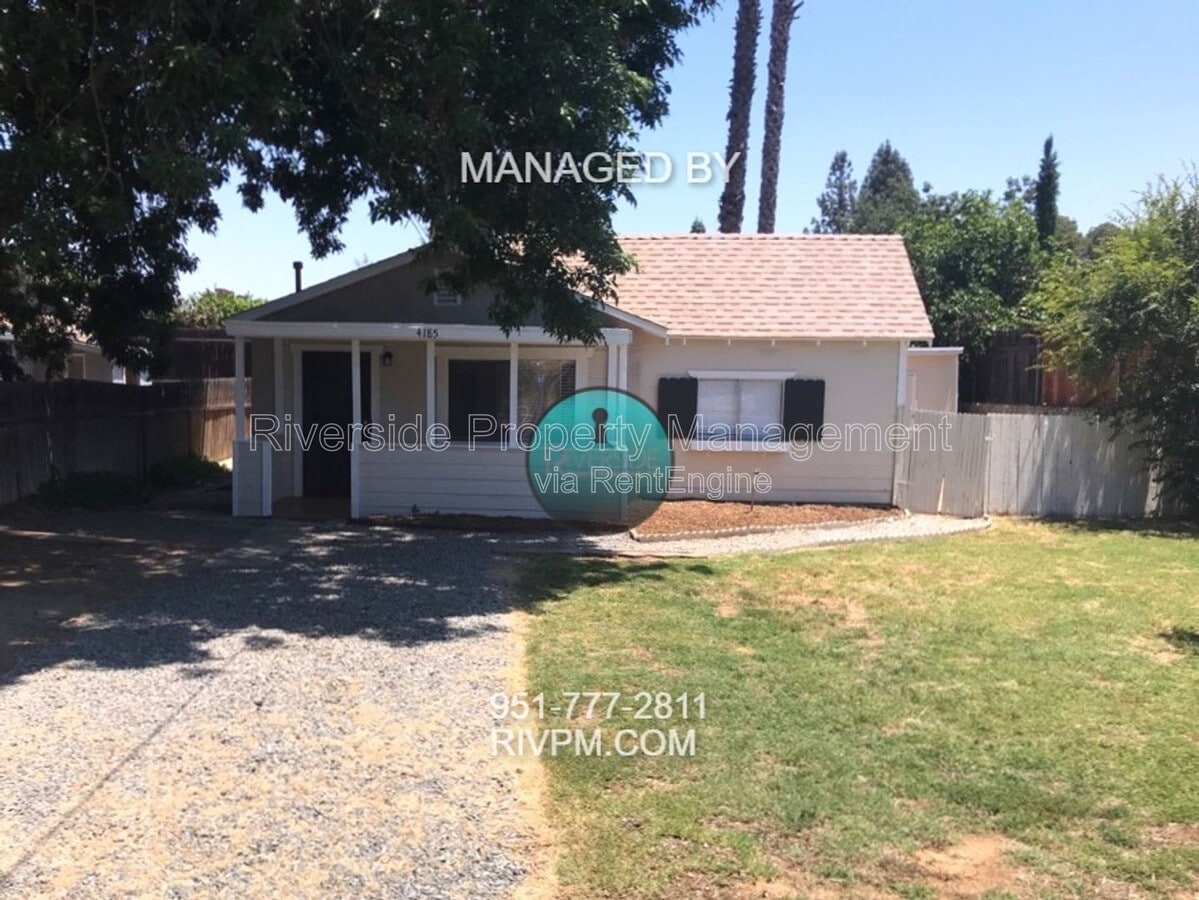 Photo - 4185 Selma Ave