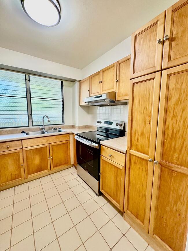 Photo - Available now | A 2 Bedroom, 2 Bathroom Condo with 2 assigned parking stalls at The Plaza Hawaii Kai Unidad 205