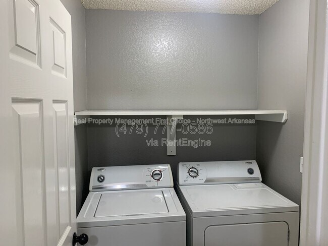 Photo - 509 E Pinion St