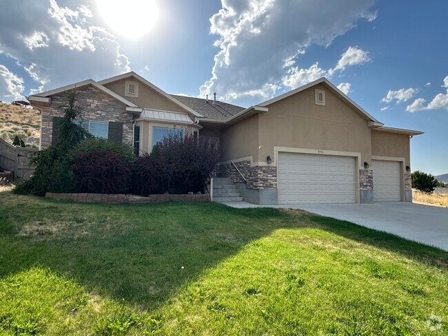 Building Photo - Wyatt Earp Ave - Single Family HOme