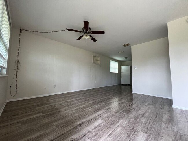 Photo - 9317 Goldenrod Rd Unidad B