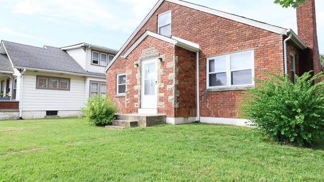 Photo - 1426 Silver St