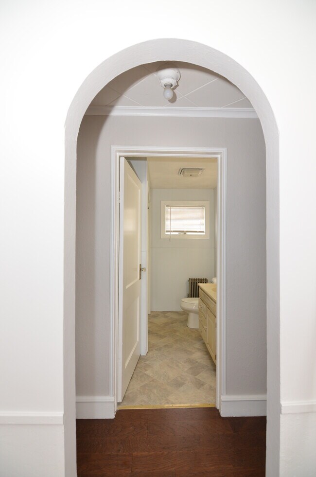 Photo - 319 Front St