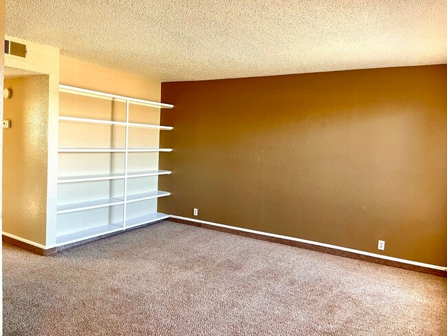 Photo - Windmill Apartments