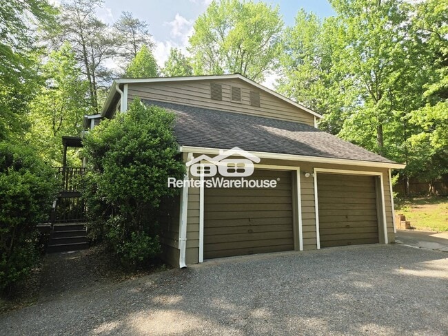 Photo - 4486 Poplar Terrace