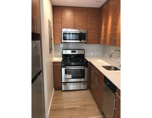 208 Newbury St Unit 1