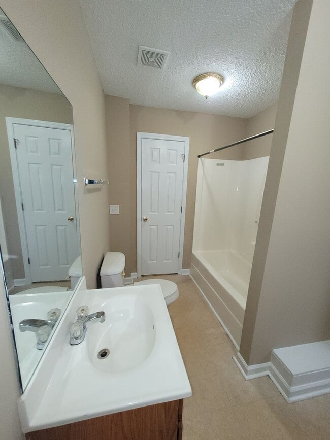 Photo - 121-123 Mario Circle Unit 121
